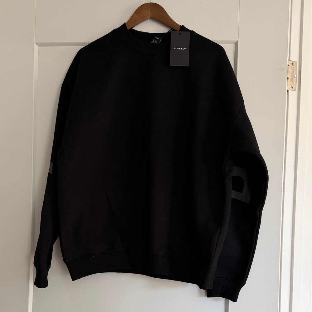 BLAKELY Men's Black Crewneck Sweatshirt